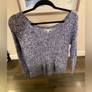 American Eagle v-neck blue and white heathered sweater size medium